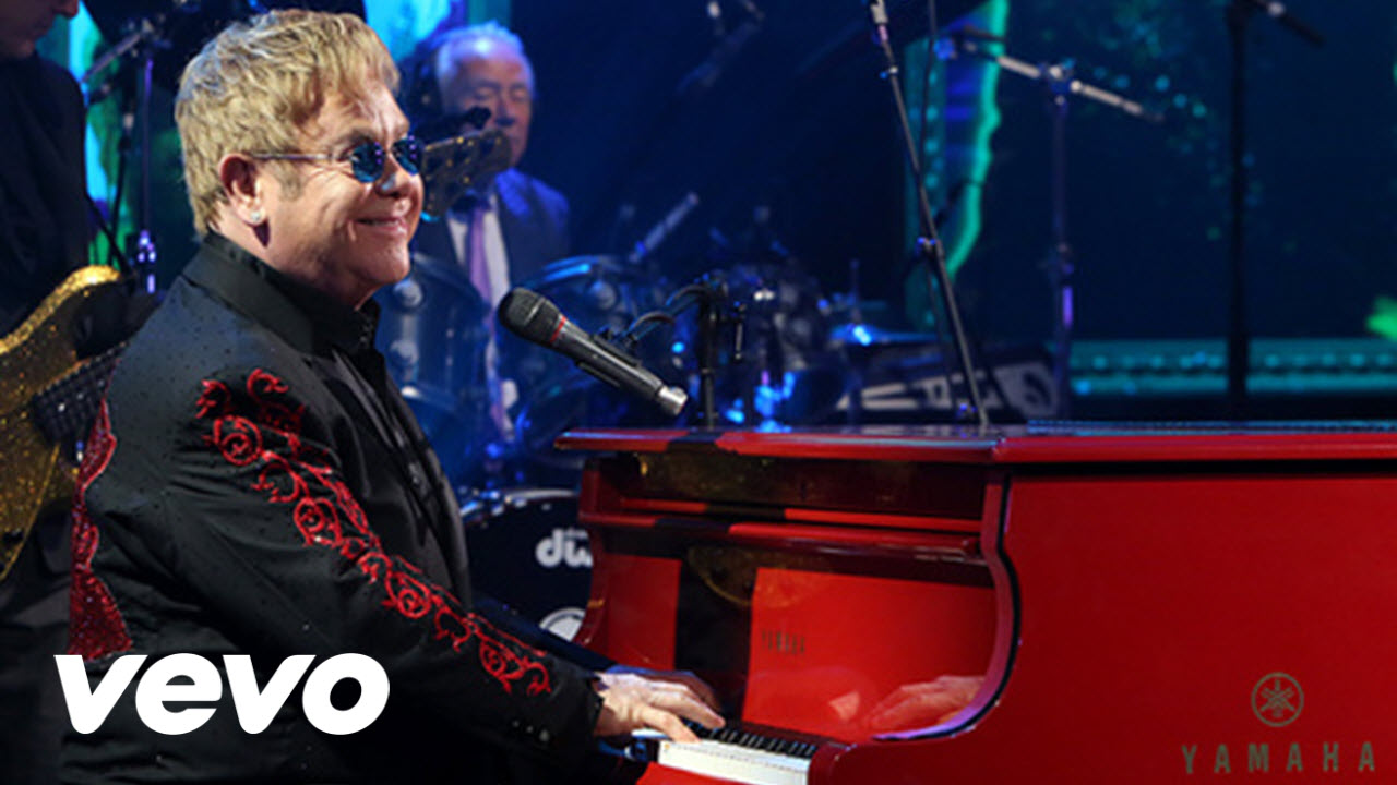Elton John - 'Looking Up' (Live On Ellen) смотреть онлайн