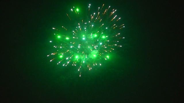 С025 КРЕМЛЕВСКИЙ (25 залпов, 1") смотреть онлайн