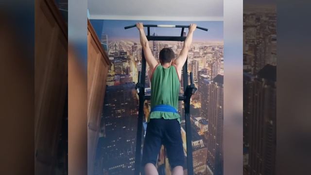 16 pull-ups +5kg (not best form) / 16 Подтягиваний +5кг (не самое лучшее исполнение) / 2020 смотреть онлайн