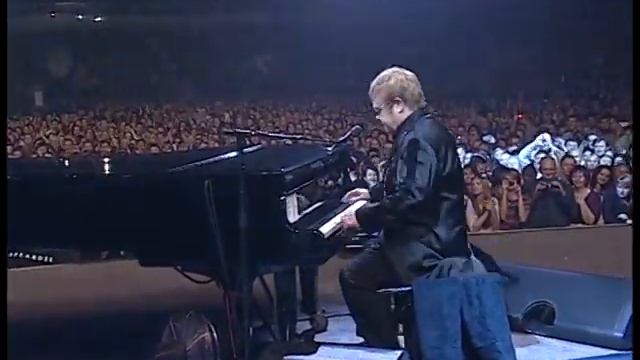 Elton John Riga 2011 11 03 смотреть онлайн
