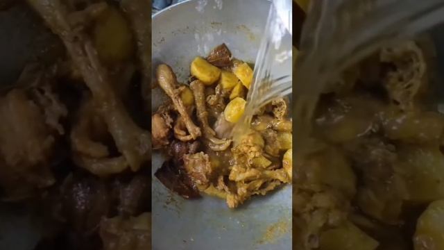 আযান শুনলে আযানের জবাব দিতে হয় মোয়াজ্জেম যা বলে আপনিও সাথে সাথে তা বলেন আল্লাহ সবাইকে হেদায়েত দি