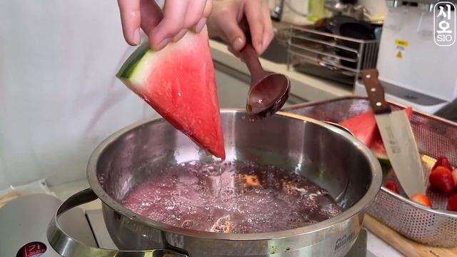 ASMR MUKBANG | 수박 디저트 아이스크림 탕후루 딸기 수박젤리 먹방 & 레시피 DESSERT ICE CREAM WATERMELON TANGHULU смотреть онлайн