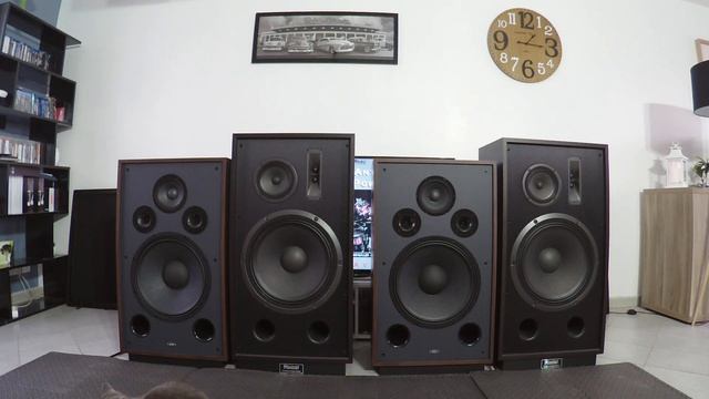 Eltax PWR 1959 (Win ?) Vs Magnat Transpuls 1500 On Quartet Contrebasse Batterie Piano Saxophone ???