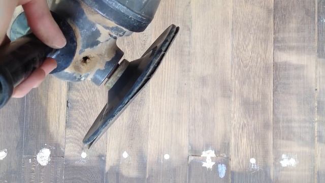 Cómo LIJAR un PISO de MADERA con Herramientas SENCILLAS de mano смотреть онлайн