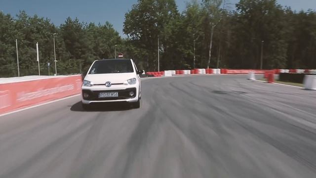 Samochód Błażeja – VW up! GTI смотреть онлайн