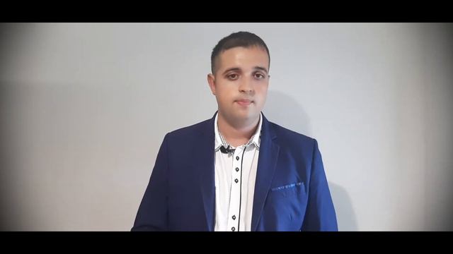 "Человеку нужно верить на слово..., заверенное подписью и печатью" смотреть онлайн