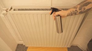 TAK легко очистить внутреннюю часть вашего отопительного прибора   сняв решетку отопительного прибо