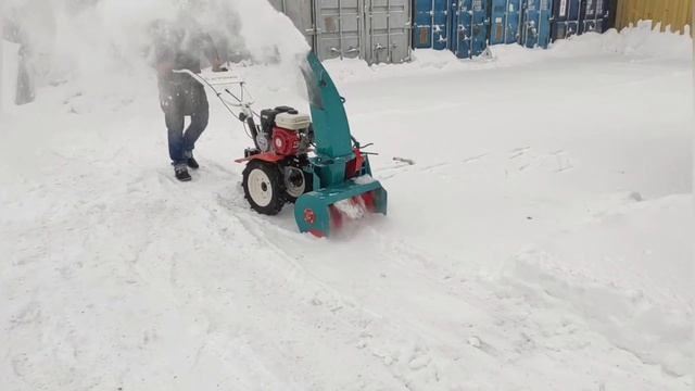 УБОРКА СНЕГА МОТОБЛОКОМ (ТАКОГО ВЫ ЕЩЕ НЕ ВИДЕЛИ!!!) ОТВАЛ, СНЕГООТБРАСЫВАТЕЛЬ, ЩЕТКА. смотреть онлайн