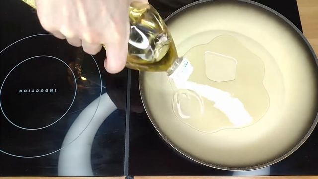 Как приготовить вкусный ужин. Тушеные кабачки в сковороде. смотреть онлайн