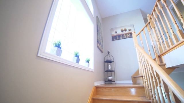 77 Echo Ridge Crescent, Woodbridge смотреть онлайн