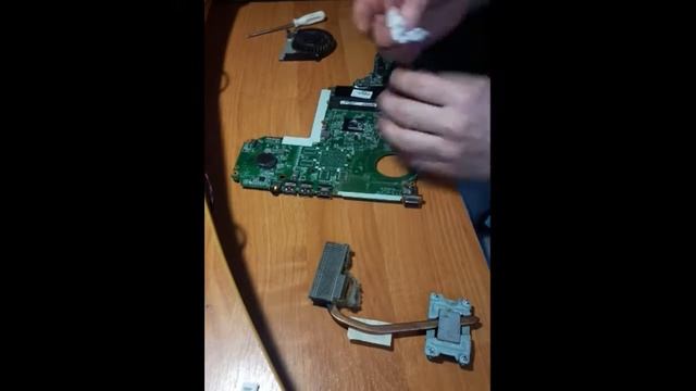 Разбор HP Pavilion 15-e011sr смотреть онлайн