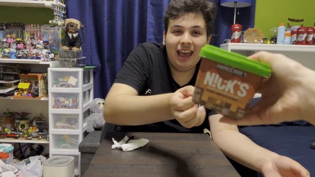 New Official Minecraft Ice Cream! Full Review On All Four Flavors!!! смотреть онлайн
