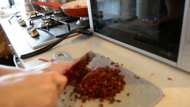 Борщ из ботвы молодой свеклы - Соколова Милена, 12 лет, Соколова Диана, 9 лет и мы в помощь смотреть онлайн