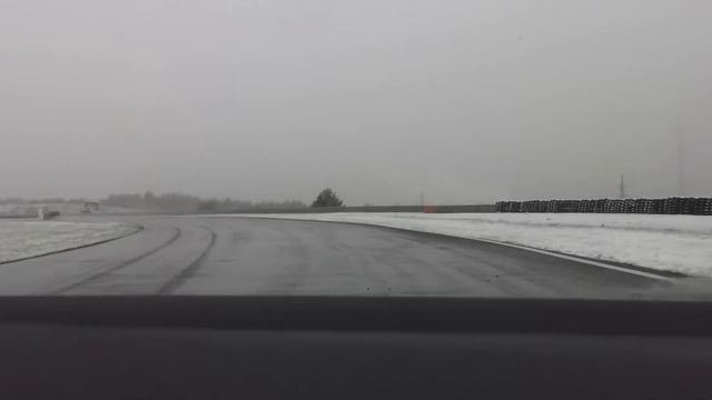 Ford Focus RS vs Mitsubishi Lancer Evo X Autodrom Most 27.10.2012 смотреть онлайн