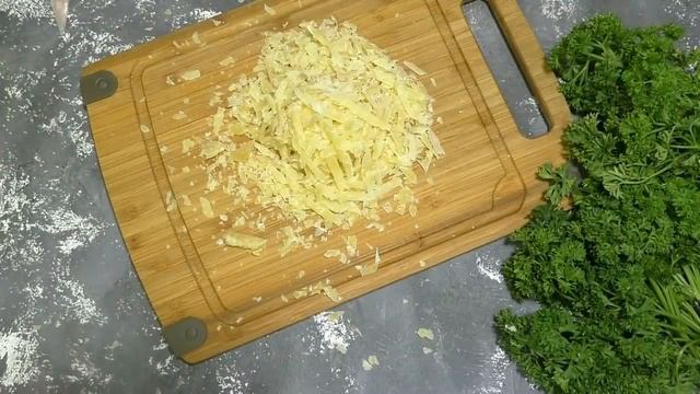 Выкладываю все сверху Куриного Филе и в духовку! Ужин просто потрясающий! смотреть онлайн