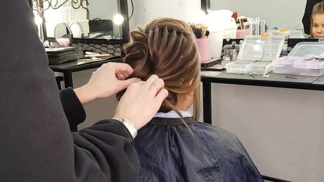 Урок "Вечерняя Прическа на короткие волосы " смотреть онлайн