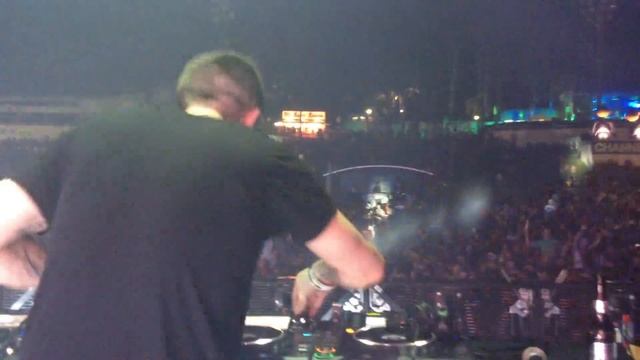 City Of Dreams - Dirty South & Alesso | First Play at Creamfields Australia (May 2012) смотреть онлайн
