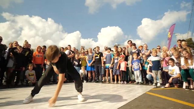 ПРОСПЕКТ 2019 - БРЕЙКИНГ КИДС BBOY ROCKY VS НОСОВ КИРИЛЛ смотреть онлайн