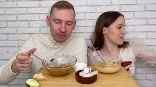 МУКБАНГ БОРЩ СУП С КУРИЦЕЙ САЛО не рецепт ответы на вопросы MUKBANG BORSCHT SOUP WITH CHICKEN