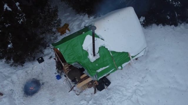 Three Days near a Log Cabin Away from Home смотреть онлайн