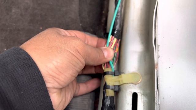 05-09 Mustang Trunk Release Button? $10 fix… EASY INSTALL!! смотреть онлайн