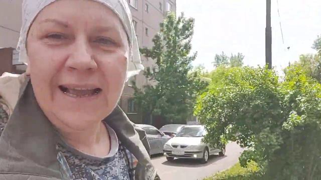 Иду на работу в соседний дом смотреть онлайн