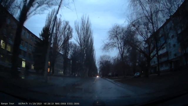 Луганск, Восточные Кварталы, ул. Учебная, Карпинского. 2021/11/29 смотреть онлайн