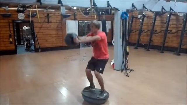 Тренировка профессионального гольфиста Дмитрий Матешин