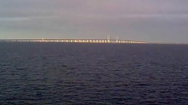 Most Oresund z promu POMERANIA (Öresund bridge from the ferry POMERANIA) смотреть онлайн