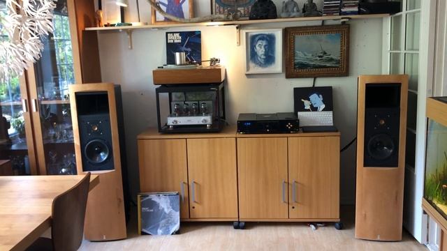 Blue Breeze - Livin Blues on vinyl смотреть онлайн