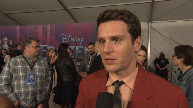 Disney's 'Frozen II': An Interview with Jonathan Groff смотреть онлайн