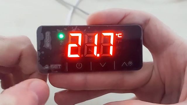 EV3 Serisi termostatlarda, tuş kilidi çözme, cihazı açıp kapatma set degeri ve parametrelere erişim смотреть онлайн