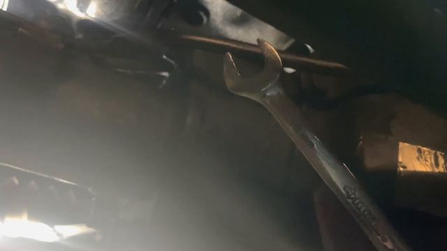 Mitsubishi montero (pajero) gen 2 oil pan removal on a 1998 3.5L смотреть онлайн