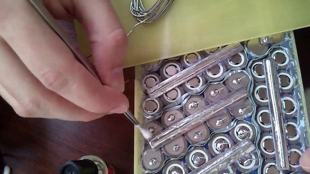 пайка батареи из 18650 смотреть онлайн