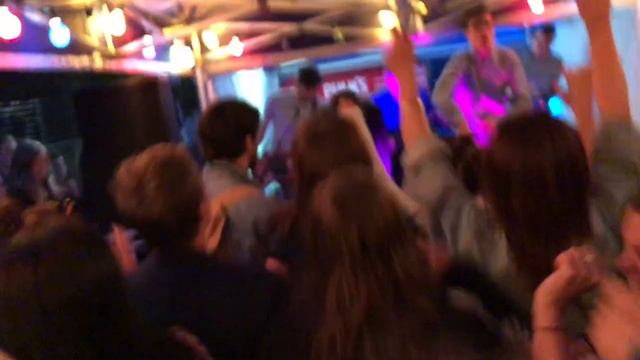 COMMANDS ALT ESCAPE смотреть онлайн