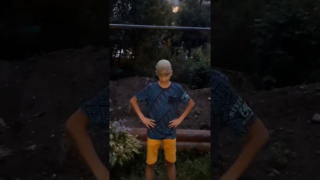 Маладой рускей паринь подтянулся 10 100 раз. Тренерофки ат давидыча(Называл название сто минут) смотреть онлайн