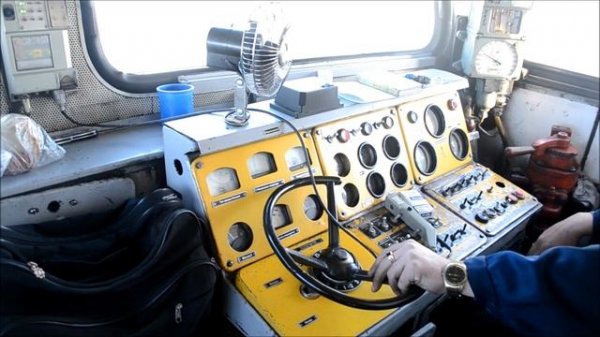 Хани-Чара на тепловозе