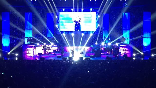 Googoosh Singing Armenian Song LA Concert