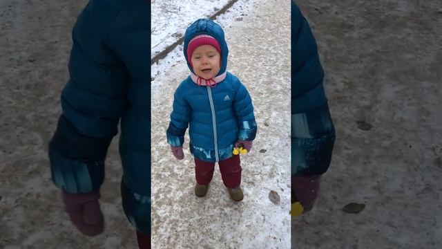 3-летний ребёнок говорит первые английские слова в Школе английского языка Hello смотреть онлайн