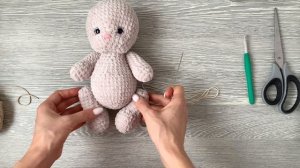 Нитяное крепление, очень подробно, как прикрепить ножки и ручки игрушке с помощью нити