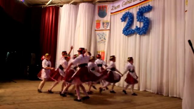 Tatar Cinema International НЕМЕЦКИЙ ТАНЕЦ* дети*DEUTSCH VOLKSTANZ Tatarstan."Quelle" смотреть онлайн