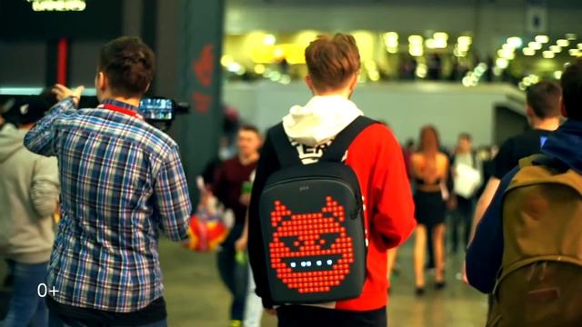 Pix - самый яркий рюкзак с LED экраном смотреть онлайн