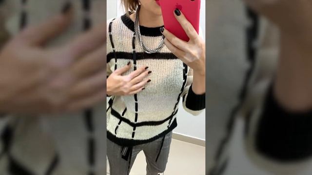 Джемпер с шерстяной нитью и брюки на резинке смотреть онлайн