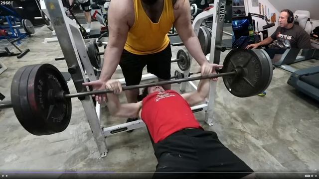 Mizkif Bench Press Gone Wrong... смотреть онлайн