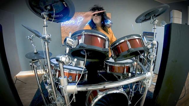 THE DARKNESS - One Way Ticket - A Drum Cover смотреть онлайн