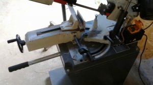 Обзор ленточной пилы по металлу. Почему я выбрал именно эту модель.