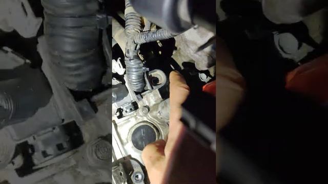 Замена термостата Honda Civic Hybrid 4d 2010 год