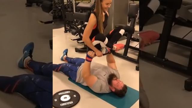 Жим девушки от Сарычева) смотреть онлайн