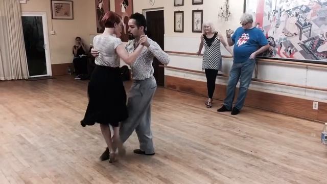 Tango 102: El Ocho смотреть онлайн