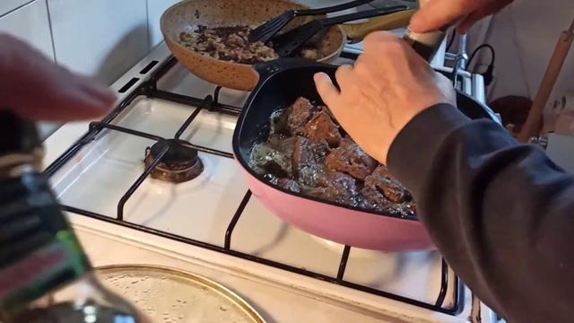 Готовим на ужин жарено-печеную ГОВЯЖЬЮ ПЕЧЕНЬ. смотреть онлайн